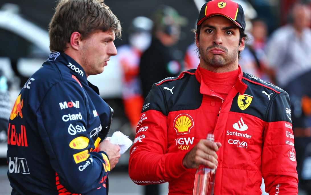 开云体育APP下载-阿斯顿马丁轻取红牛车队，塞恩斯关键制胜