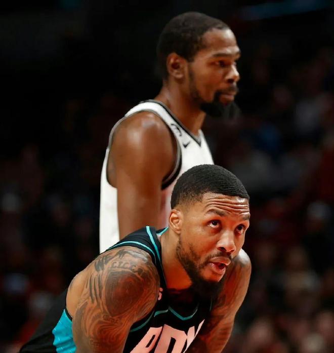 开云体育官网-湖人鏖战猛龙，利拉德统治全场