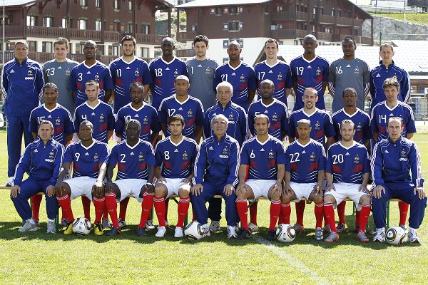 开云体育在线-法国队碾压韩国队，黄鸭组合关键制胜