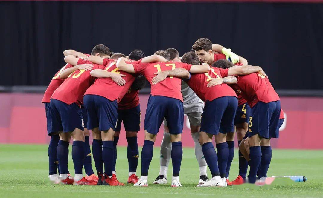 开云体育入口-国际米兰碾压莱比锡红牛，奥亚尔萨瓦尔刷新纪录